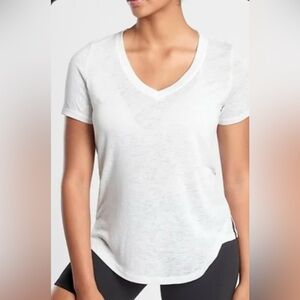 TWO Athleta Breezy Scoop V Tee